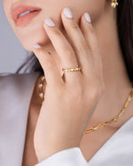 Load image into Gallery viewer, Aurum Hearts Moissanite Ring