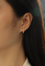 Load image into Gallery viewer, Cercle Pavé Moissanite Huggie Earrings
