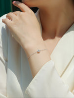 Load image into Gallery viewer, Éclat Solitaire Moissanite Bracelet