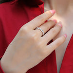 Load image into Gallery viewer, Woman wearing Éternelle Majesté Moissanite Band.