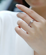 Load image into Gallery viewer, Chaîne d'Éclat Moissanite Ring