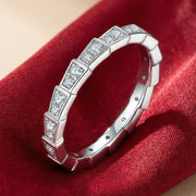 Pavé Serpentina Moissanite Ring