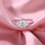 Load image into Gallery viewer, Éclat Solitaire Moissanite Ring