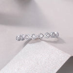 Load image into Gallery viewer, wavelet-moissanite-ring-1