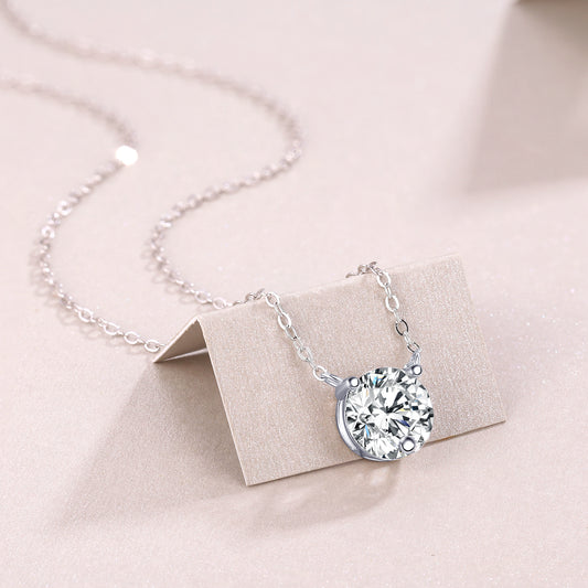 Éclat Léviter Moissanite Necklace