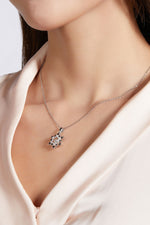 Load image into Gallery viewer, Danse Snowflake Moissanite Necklace
