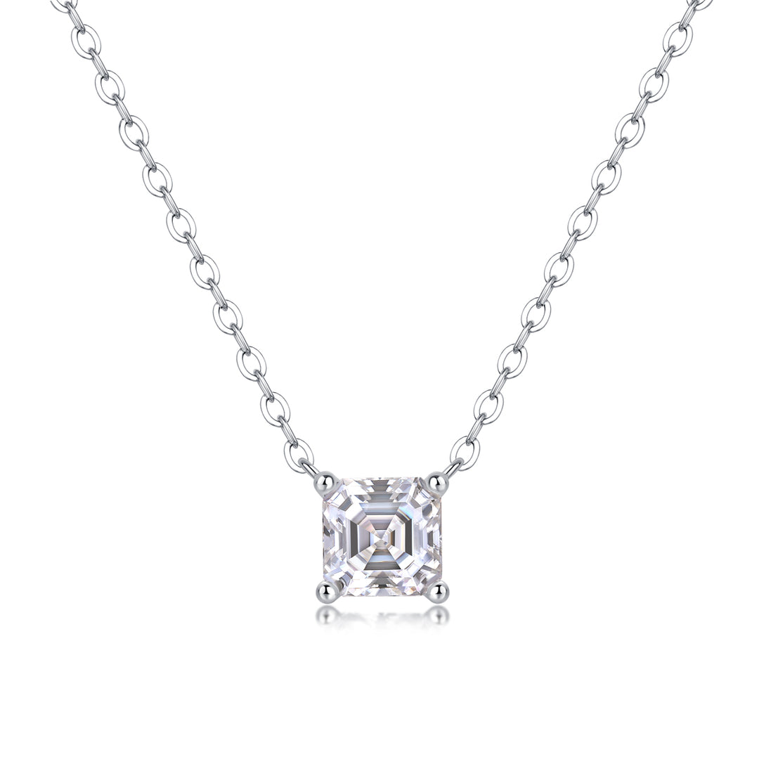 Éclat Cube Moissanite Necklace