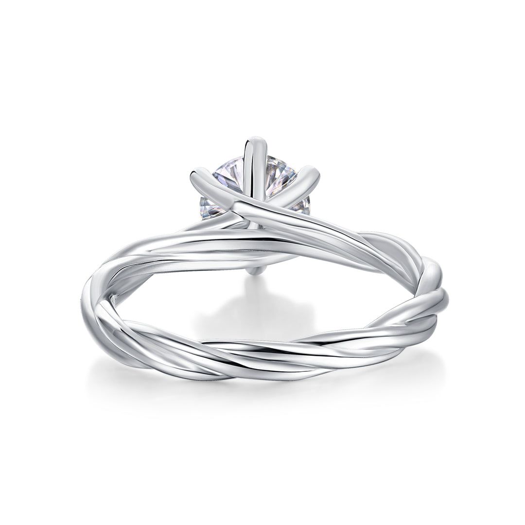 Éclat Entrelacé Moissanite Ring