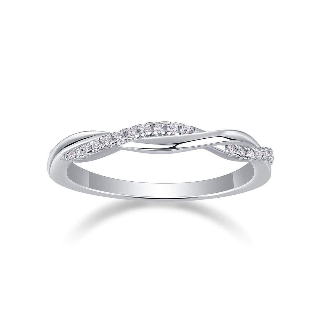Élégance Twistée Moissanite Band