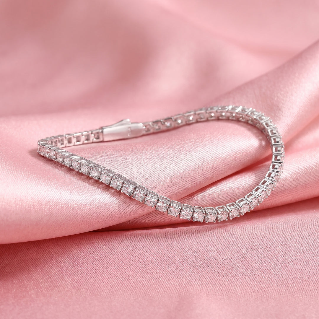 Éternelle Petite Moissanite Tennis Bracelet