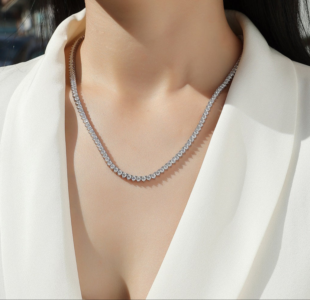 Éternelle Princesse Moissanite Tennis Necklace