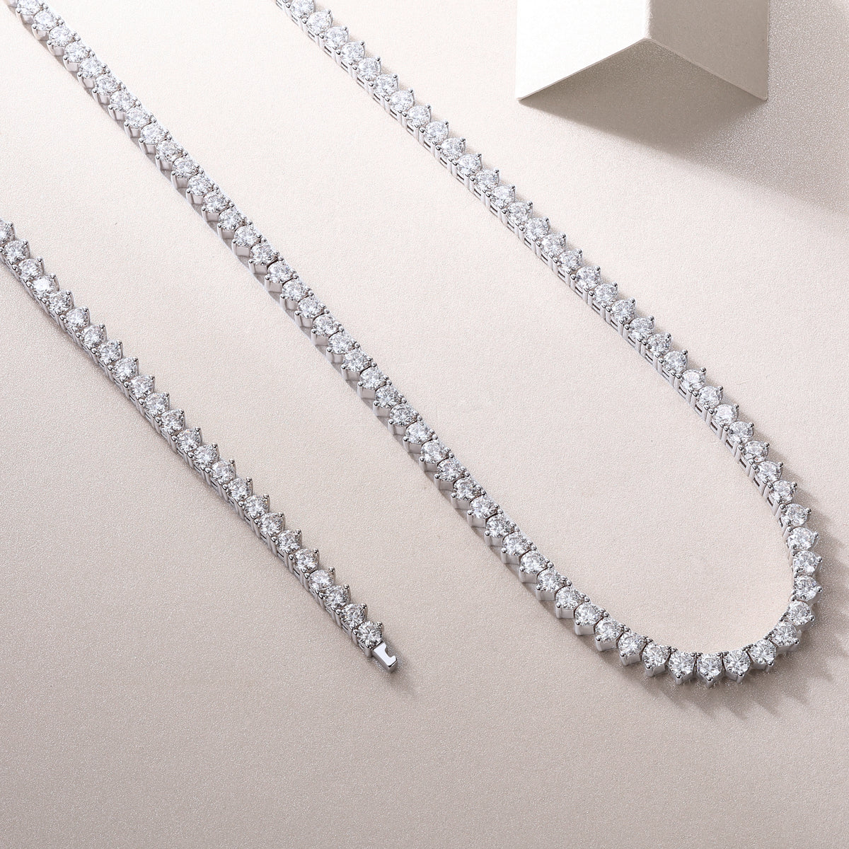 Éternelle Princesse Moissanite Tennis Necklace