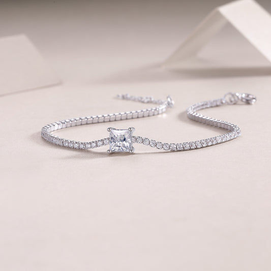 Stellaire Cube Moissanite Bracelet