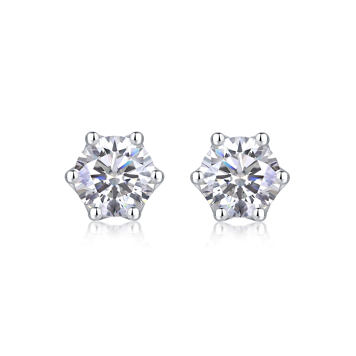 Éclat Royal Moissanite Stud Earrings