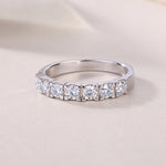 Load image into Gallery viewer, Célébration Éternelle Moissanite Band
