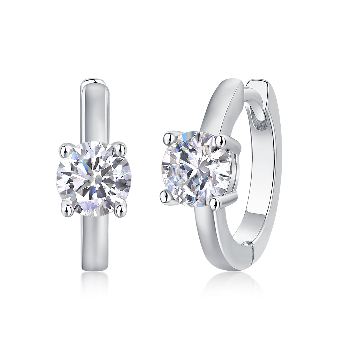 Éclat Solitaire Moissanite Huggie Earrings