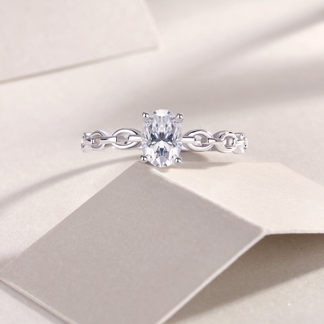 Chaîne d'Éclat Moissanite Ring