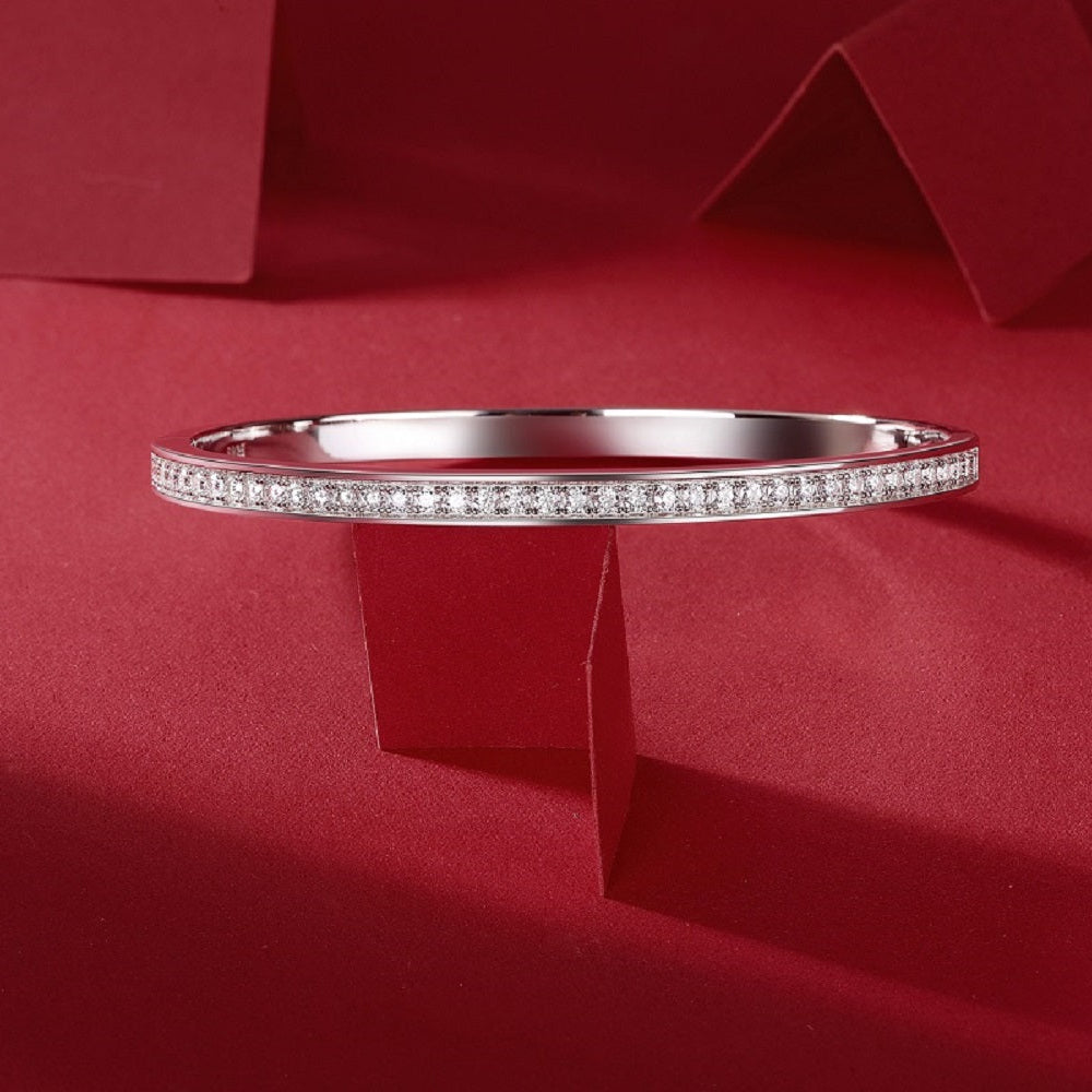 Signature Pavé Moissanite Bangle