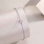 Load image into Gallery viewer, Éclat Solitaire Moissanite Bracelet
