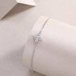 Load image into Gallery viewer, Fleur de Lumière Moissanite Bracelet
