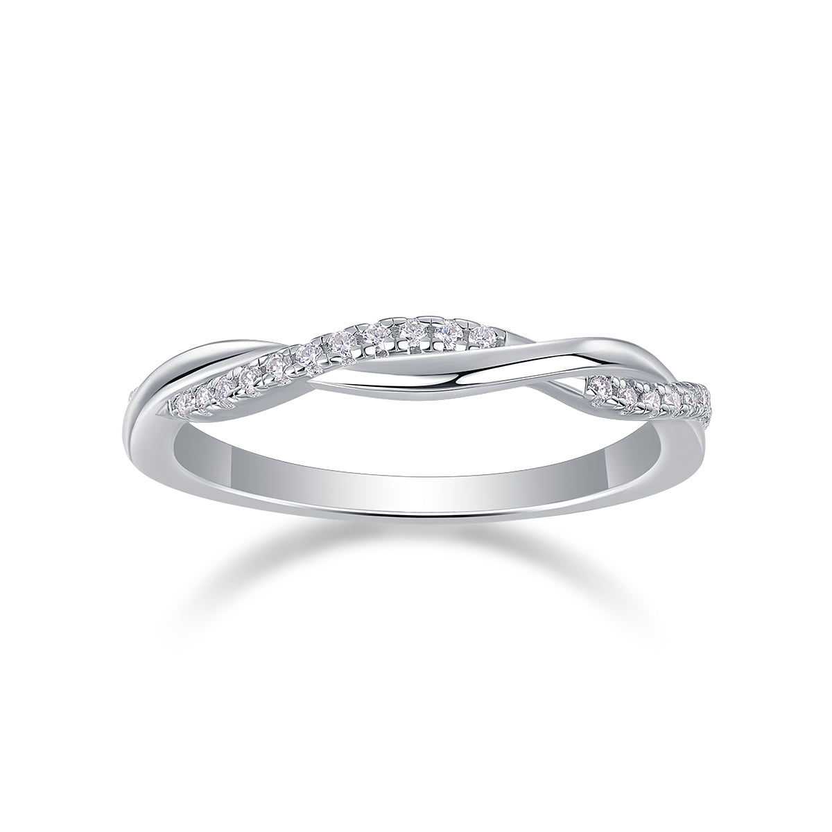 Élégance Twistée Moissanite Band