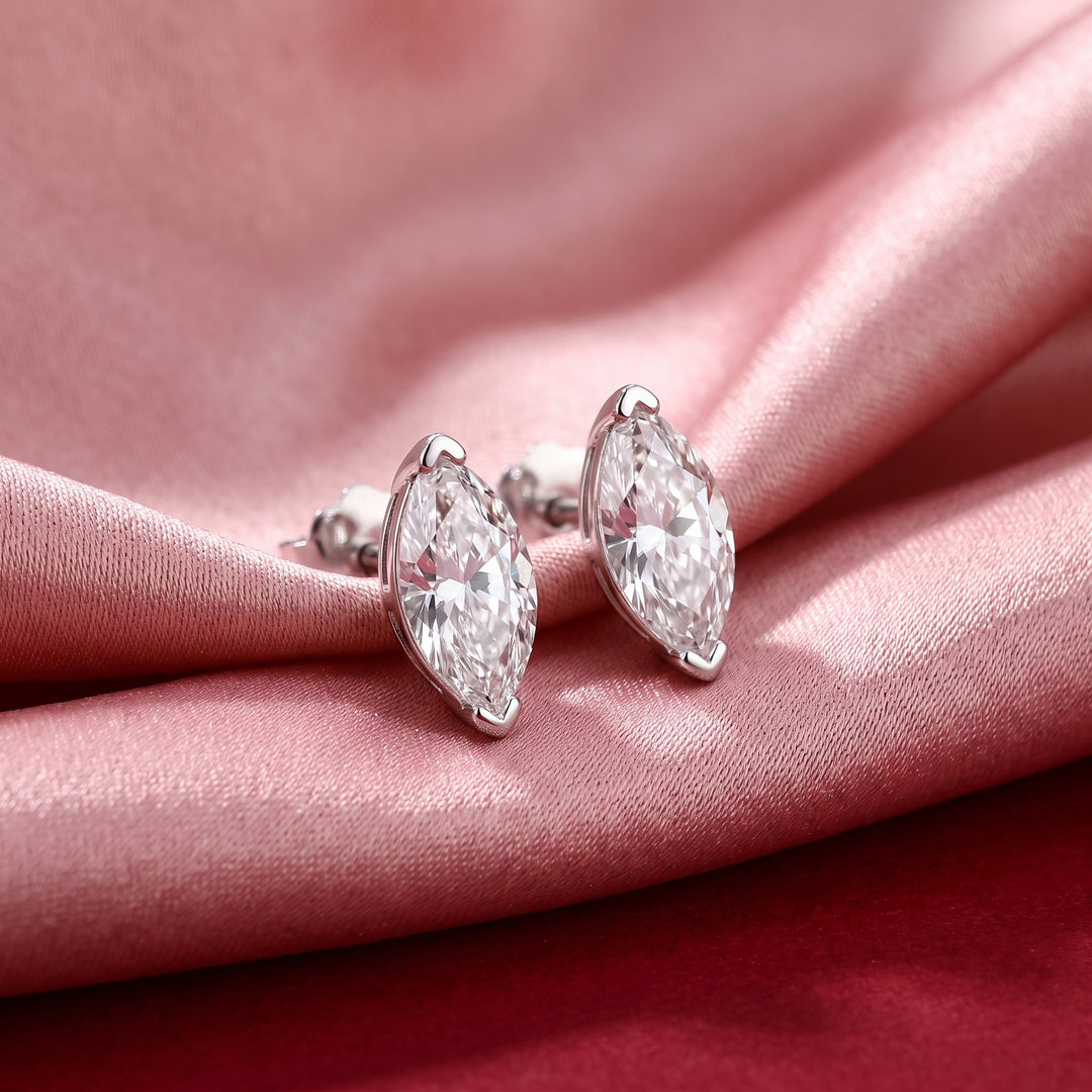 Marquise Solitaire Stud – Clear