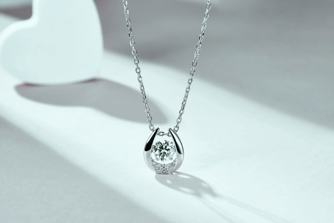 Danse Enchantée Moissanite Necklace