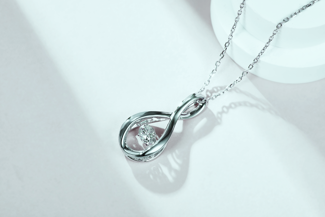 Danse Vivante Moissanite Necklace