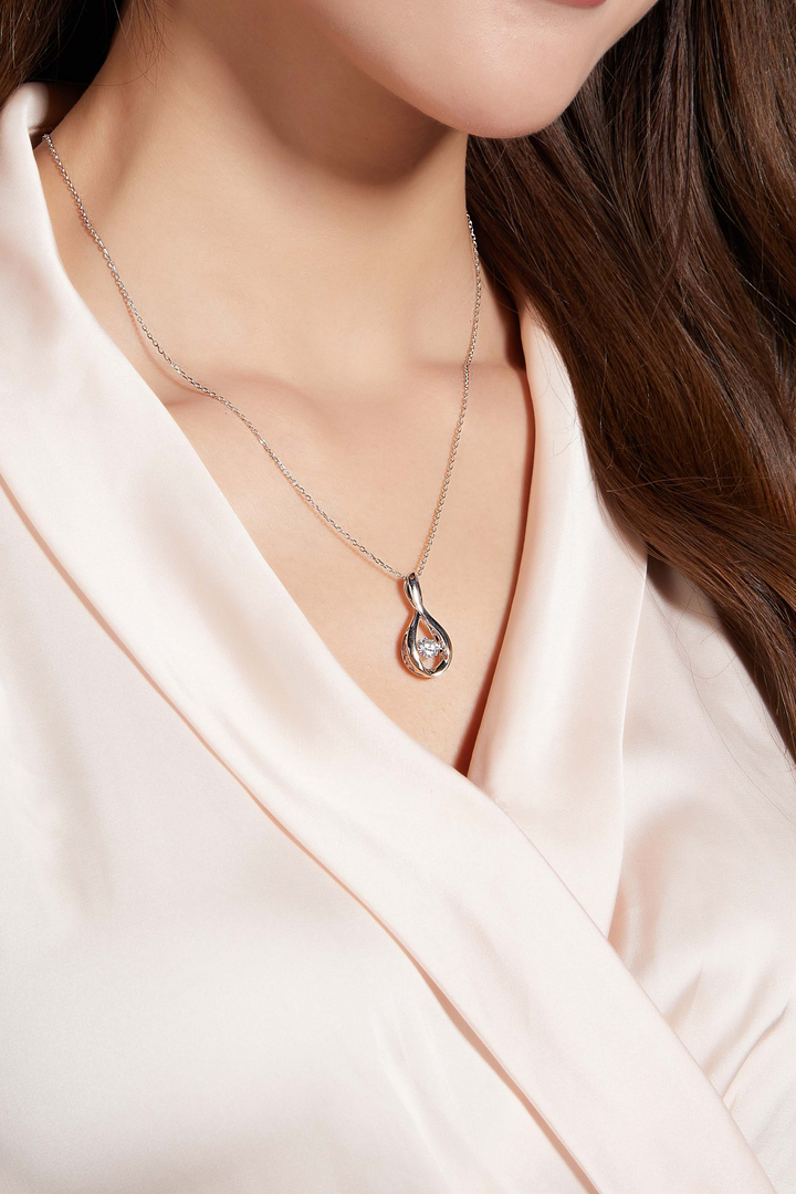 Danse Vivante Moissanite Necklace