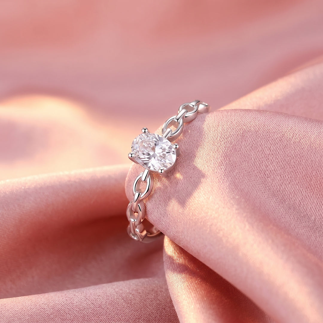 Chaîne d'Éclat Moissanite Ring