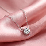 Load image into Gallery viewer, Éclat Essentiel Moissanite Necklace