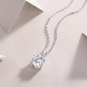 eclat-pur-moissanite-necklace-1