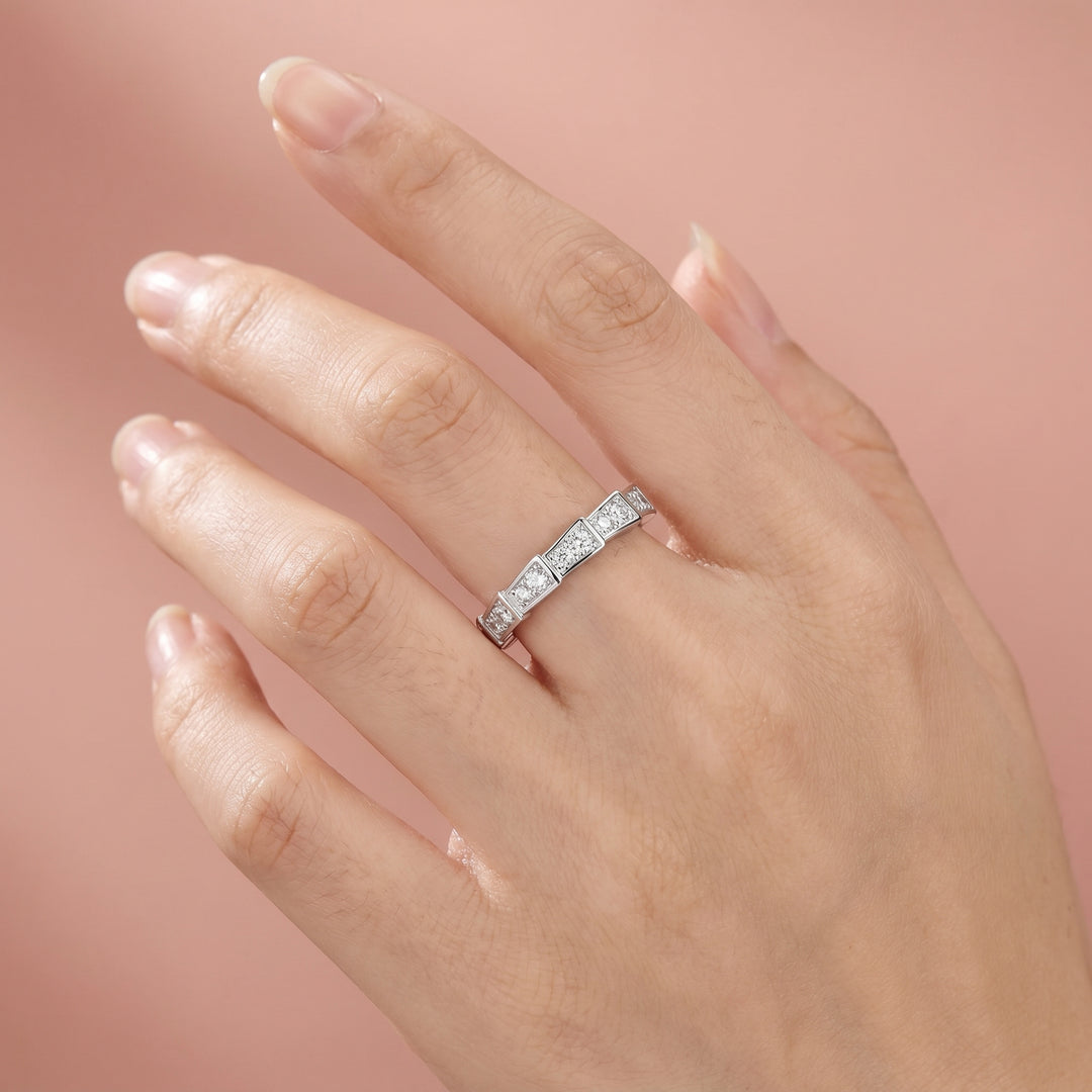 Pavé Serpentina Moissanite Ring
