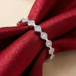 Load image into Gallery viewer, Wavelet Moissanite Ring